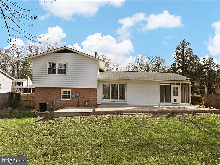 5200 Holden St — Photo 41