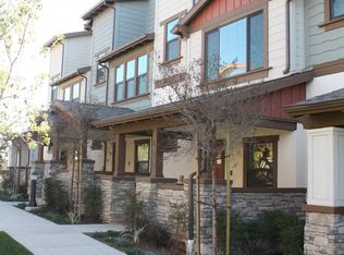 11756 Carriage Ln, Whittier, CA 90601