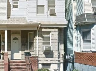 6809 52nd Dr, Flushing, NY 11378