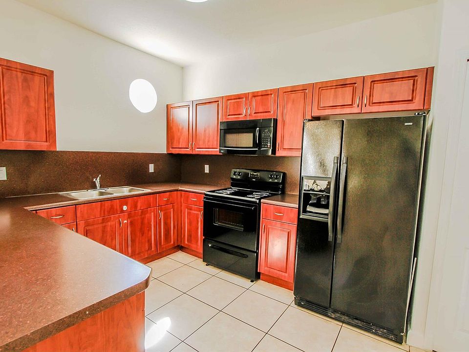 1st image of 10242 NW 7th St Unit 106