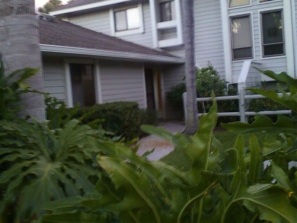 1st image of 270 Vista Ct