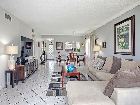 5th image of 9481 Sunrise Lakes Blvd APT 101