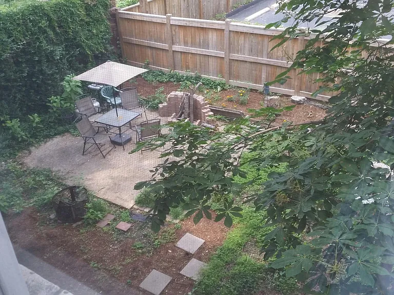 4433 Pershing Ave — Photo 10
