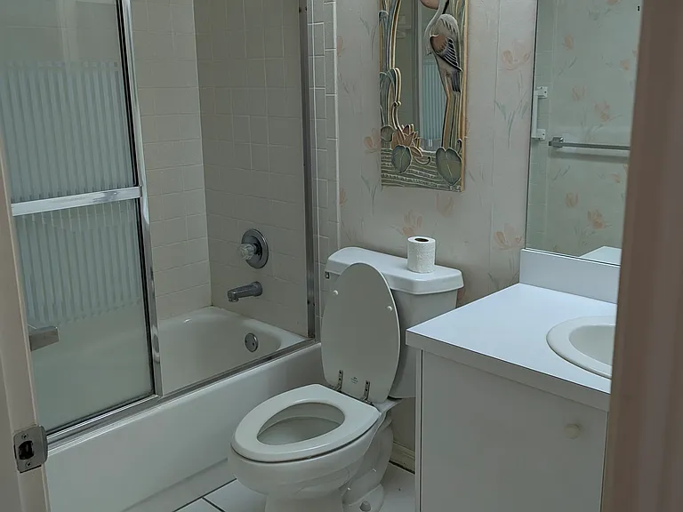 2nd bathroom