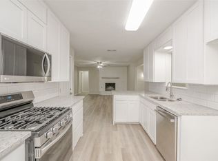 2633 Spruce Park Dr, Richland Hills, TX 76118