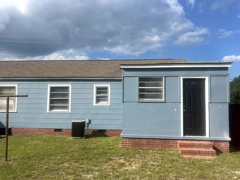 124 Eastwood Ave — Photo 15