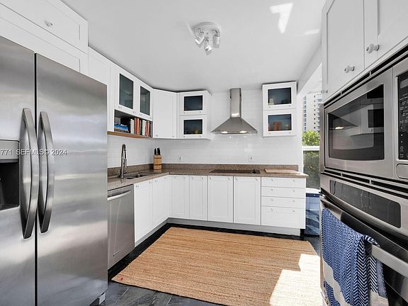 5th image of 607 Ocean Dr APT 4K