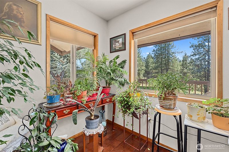 5th image of 753 C Arden Butte Road
