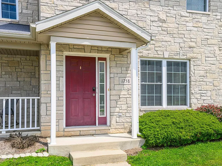 1758 W Eventide Dr — Photo 3