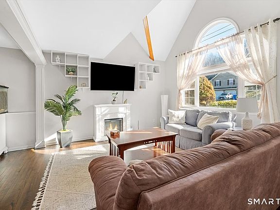 2nd image of 21 Irene Avenue