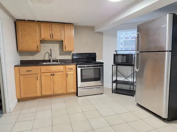 2450 N Saint Louis Ave #G, Chicago, IL 60647