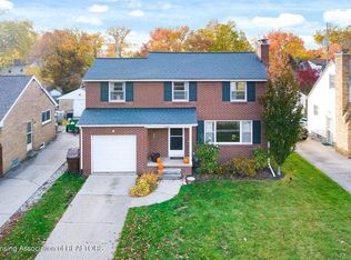 2504 Wellington Rd, Lansing, MI 48910