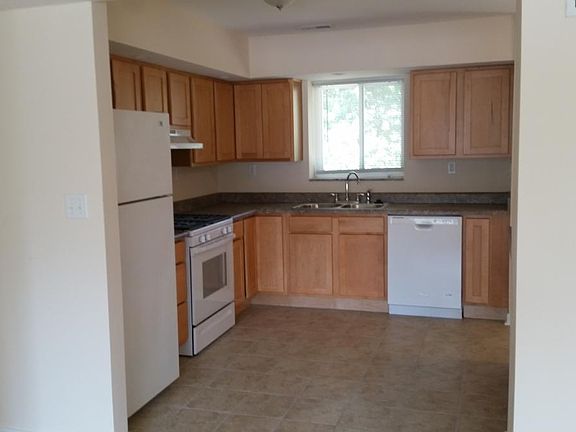 3rd image of 8341 Delmar Blvd APT 2E