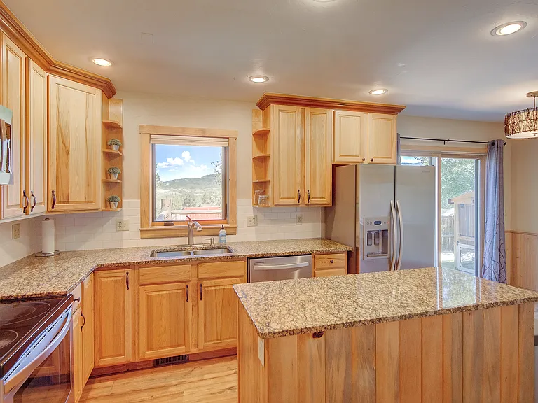 Fully appointed kitchen including everything you need.