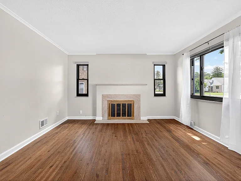 1678 Oakland Park Ave — Photo 6
