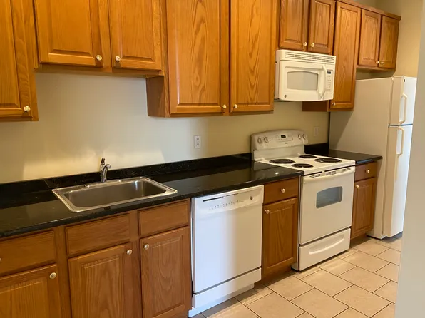 1010 6th St APT 12, Catasauqua, PA 18032