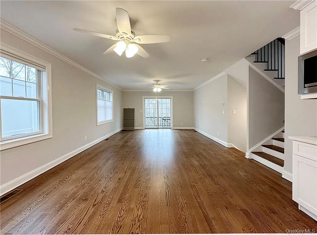 4 bed, 3.0 bath, 2361 sqft, $6,250 — Photo 4