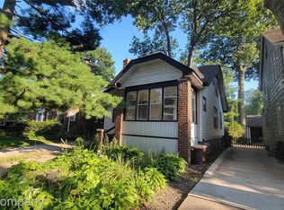 62 Wellesley Dr, Pleasant Ridge, MI 48069