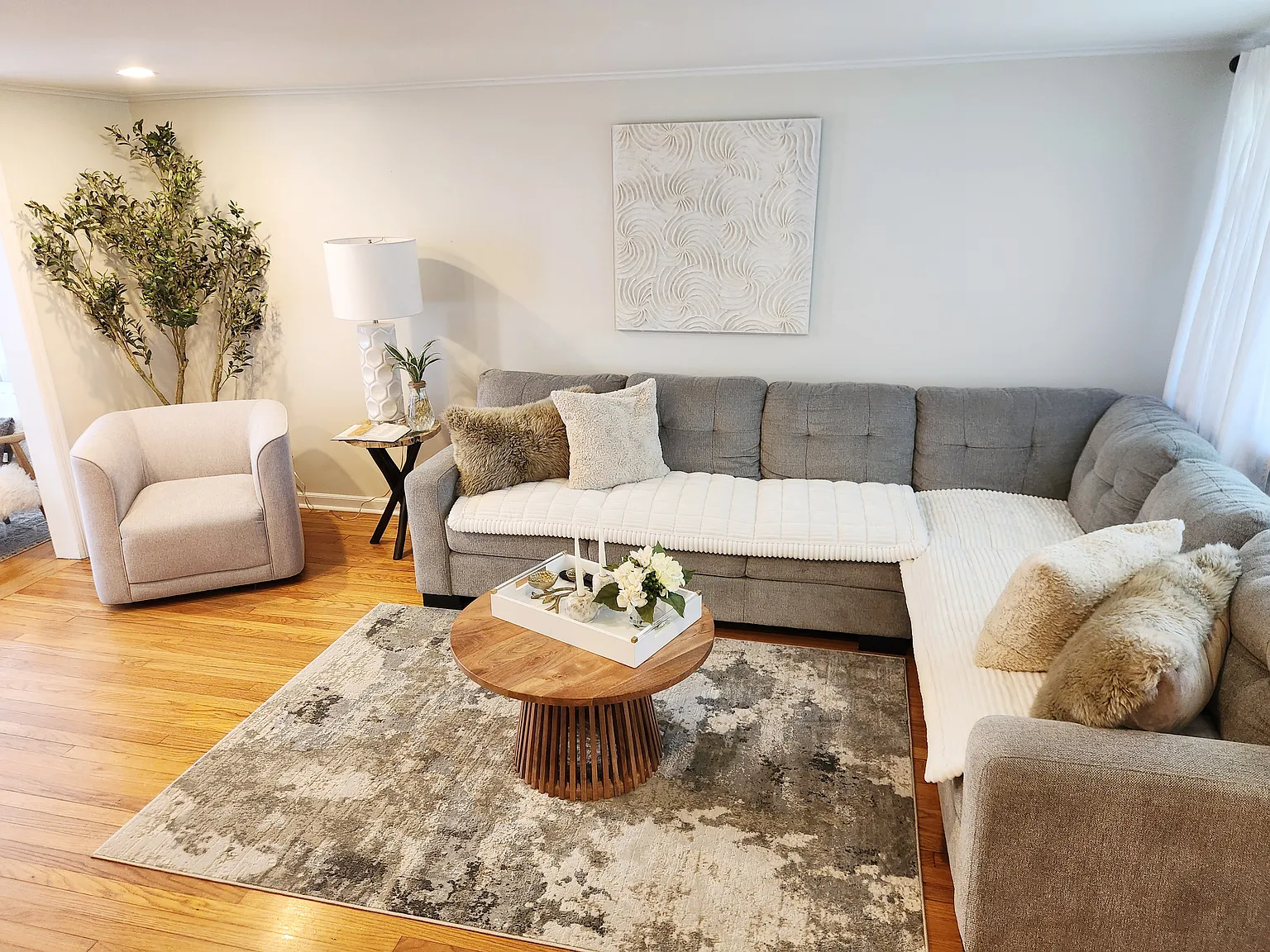 2 bed, 1568 sqft, $4,800 — Photo 3
