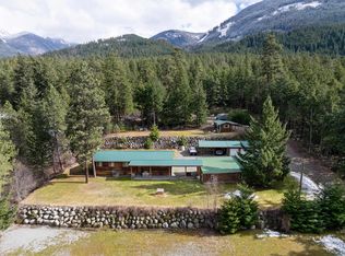 9660 Devine St, Squamish Lillooet, BC V0N1L0