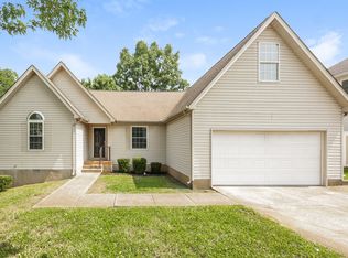 1804 Rory Cv, La Vergne, TN 37086
