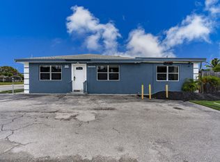 945 Miner Rd, Lake Worth, FL 33462