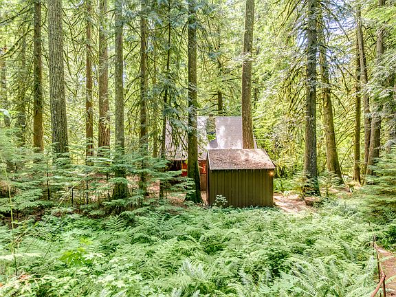 View of cabin from parking