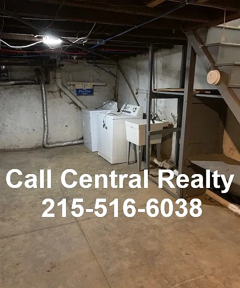 2240 Larue St — Photo 13