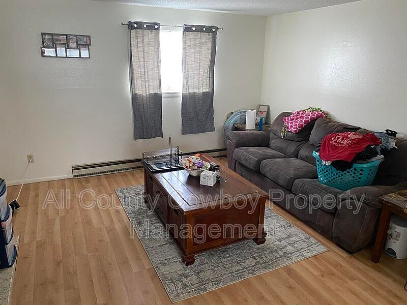 704 Ferris Ct Rawlins, WY, 82301 Apartments for Rent Zillow