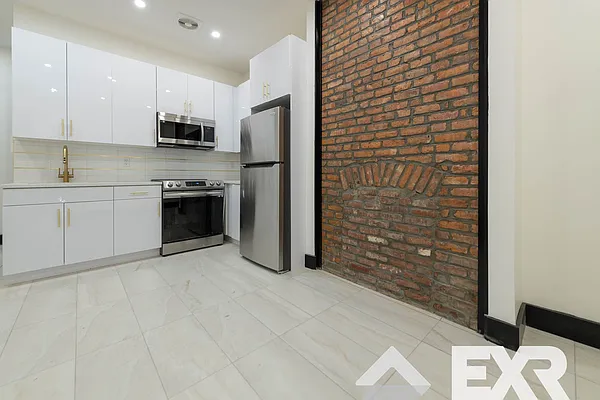 Rented by EXR | media 2