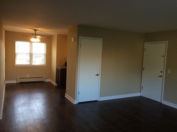 3rd image of 220 S Pine Ave