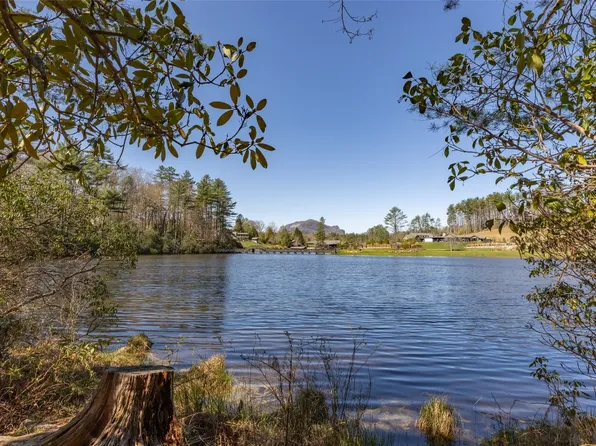 32 Footbridge Drive, Cashiers, NC 28717