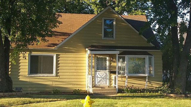 1st image of 260 E Dickens Ave