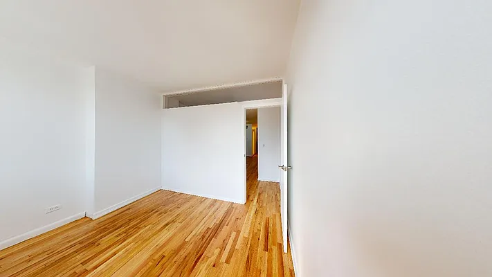 Rented by Bond New York | media 26