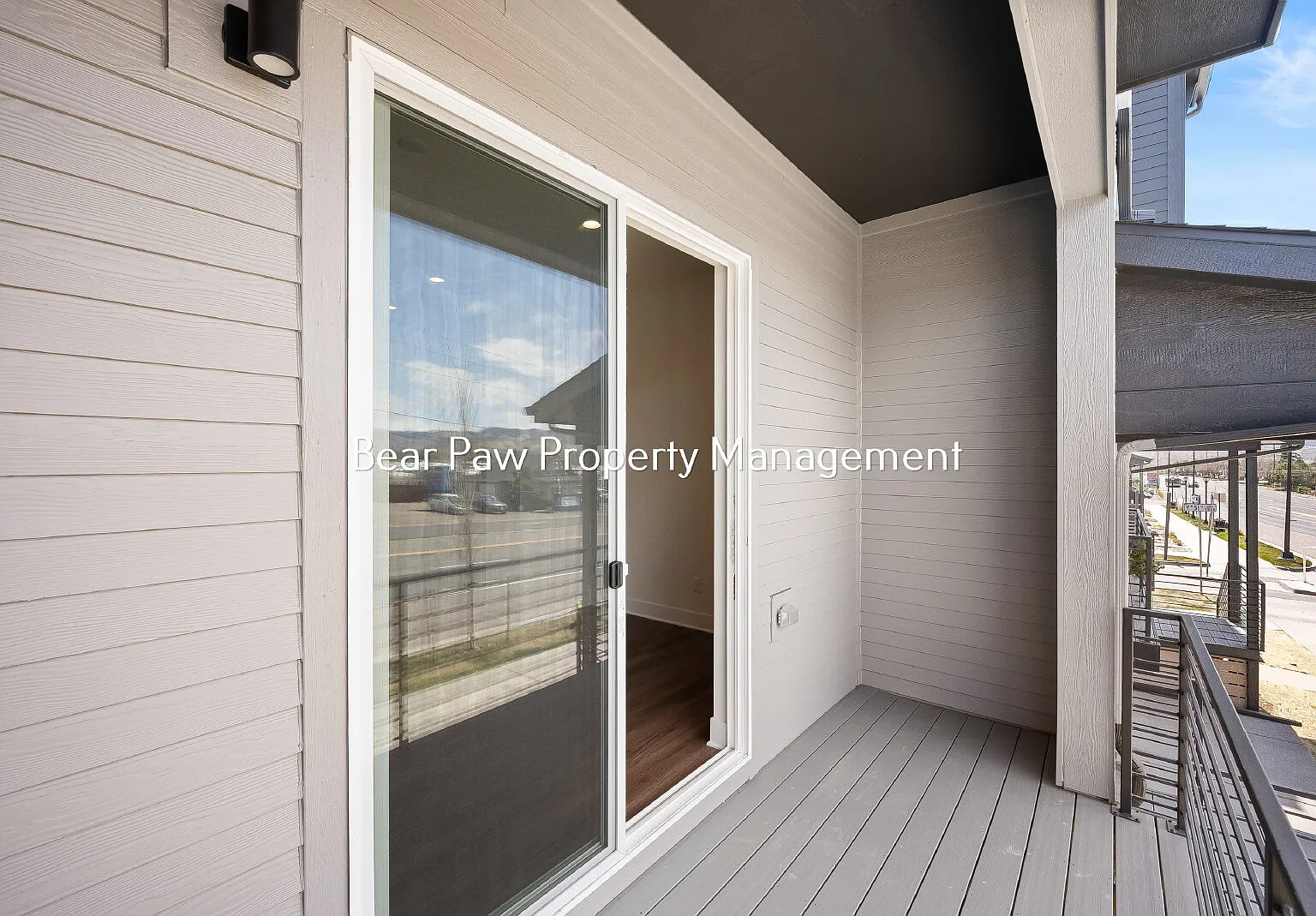 4 bed, 2.5 bath, 1970 sqft, $3,000 — Photo 3