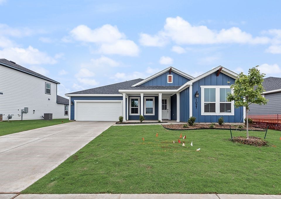 1st image of 1021 Canoe Way