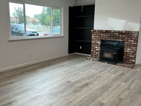 2nd image of 25589 Pickford Dr