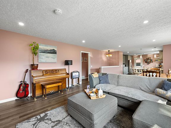 3rd image of 4326 Karindale Rd