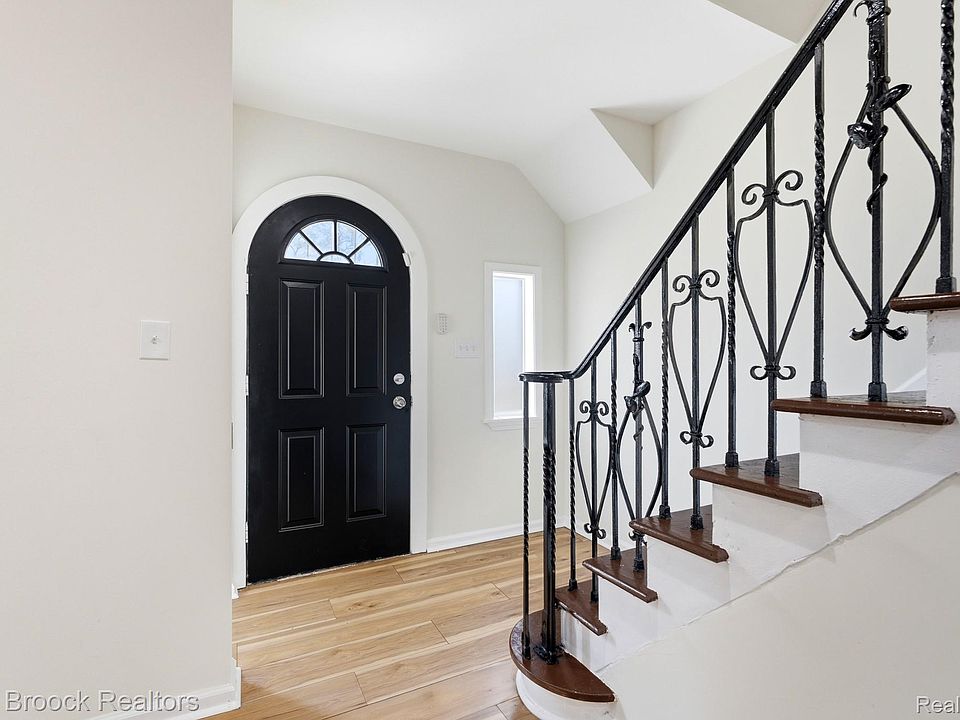 17553 Roselawn St, photo 5
