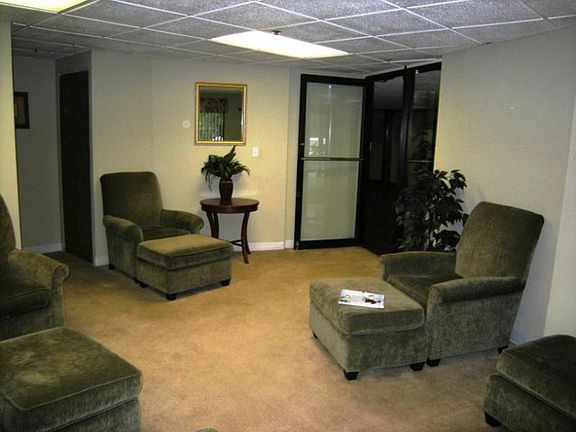 4th image of 1700 Wedgewood Dr APT 407