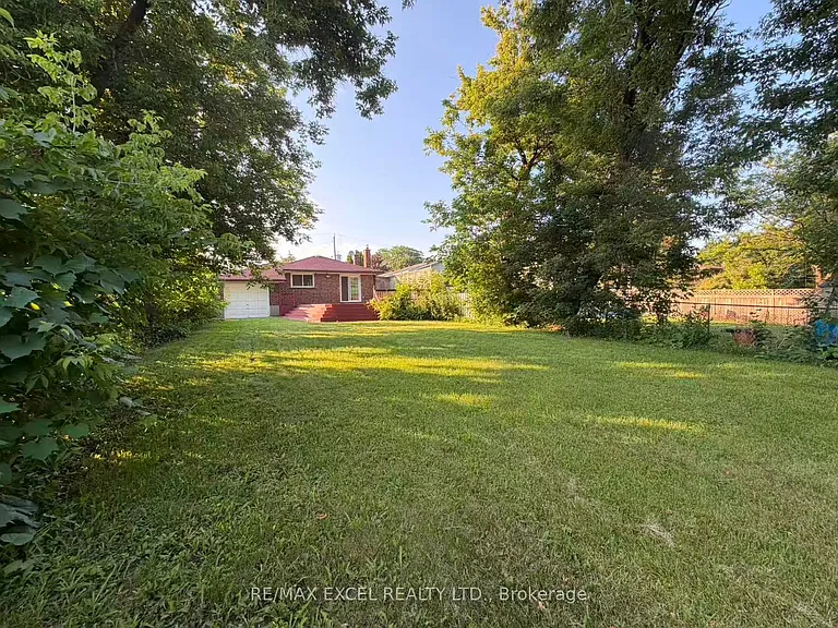 83 Marilake Dr #BASEMENT — Photo 32