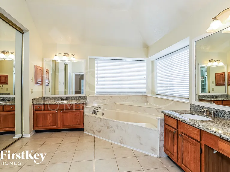 20514 Hampshire Rocks Dr — Photo 10