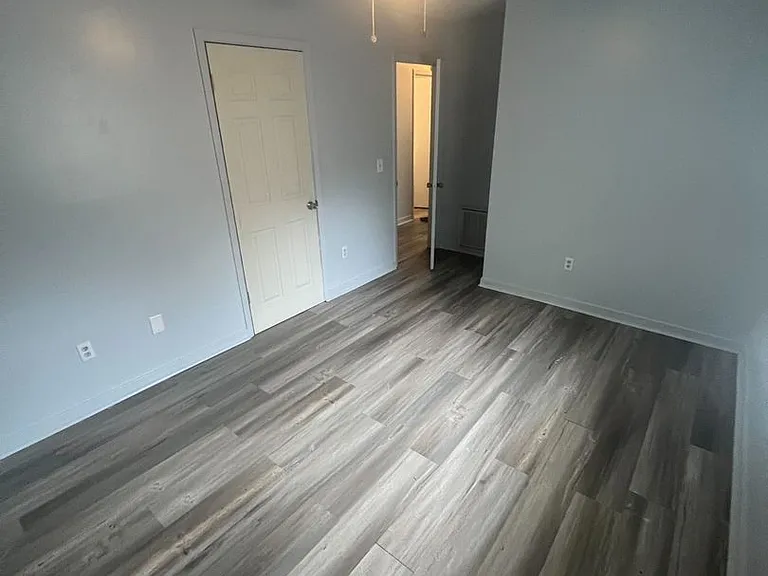 2107 Thousand Oaks Dr — Photo 9