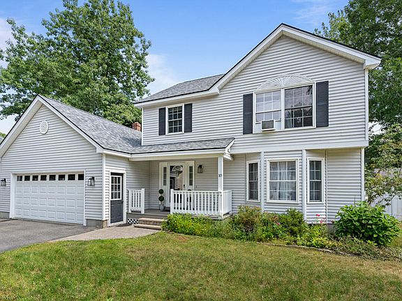 2nd image of 10 Aspen Drive