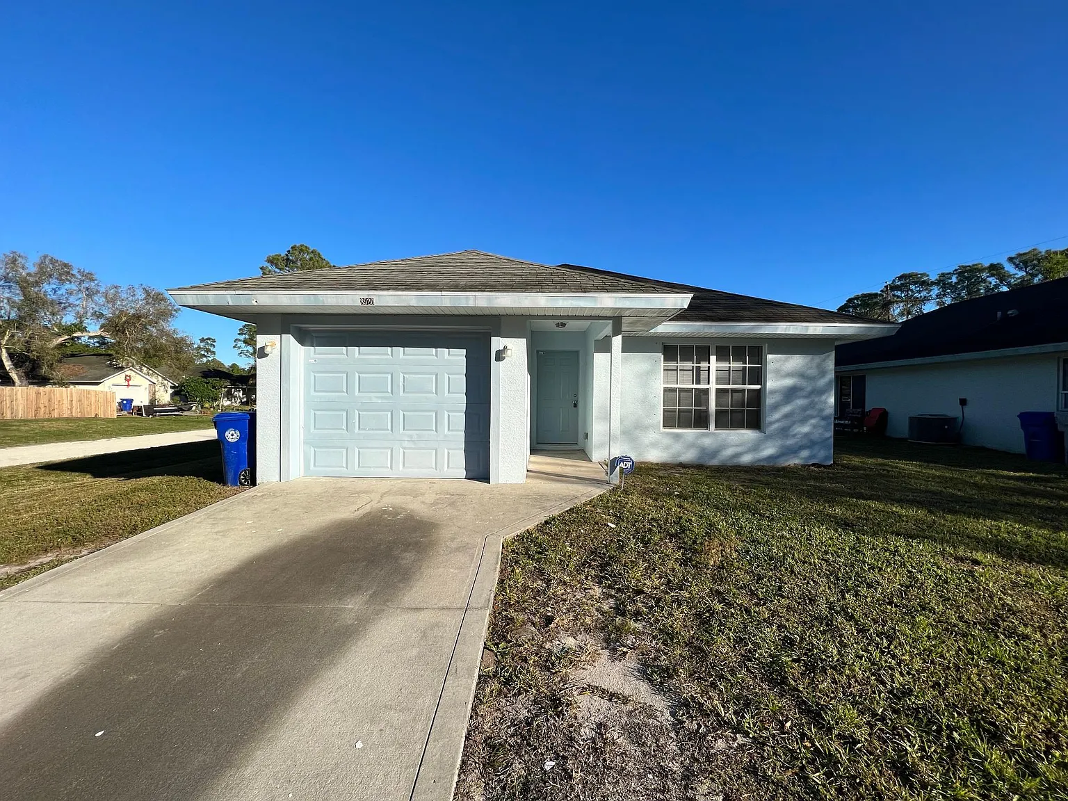 3 bed, 1156 sqft, $1,800 — Photo 2