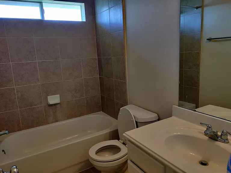 3922 Camden Fields Ln — Photo 37