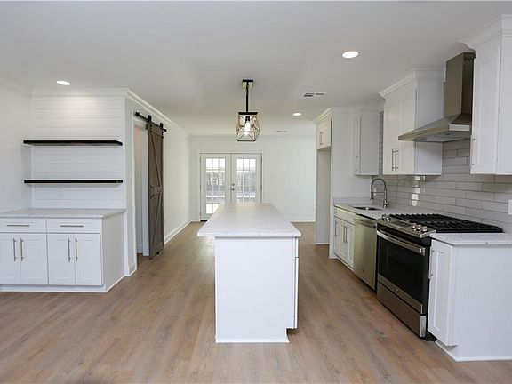 5th image of 1100 Pasadena Ave
