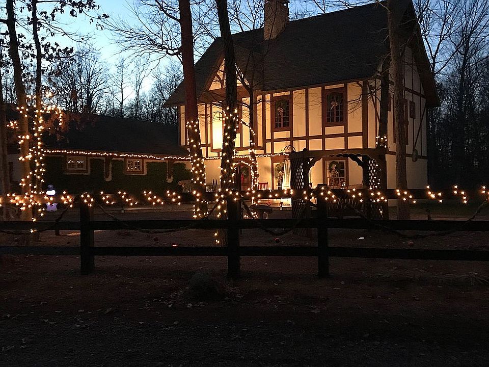2nd image of 721 Island Creek Rd
