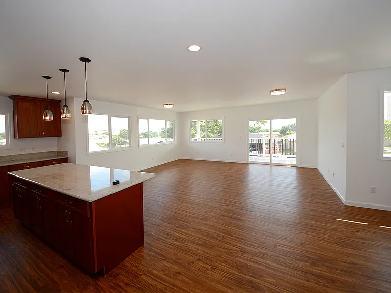 1182 Palekaiko St — Photo 1