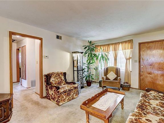 4th image of 4341 Woodedge Dr